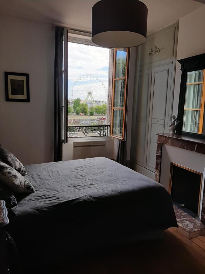Et Au Pied Coule Une Riviere, Situation Et Vue Ideales โอแซร์ ภายนอก รูปภาพ